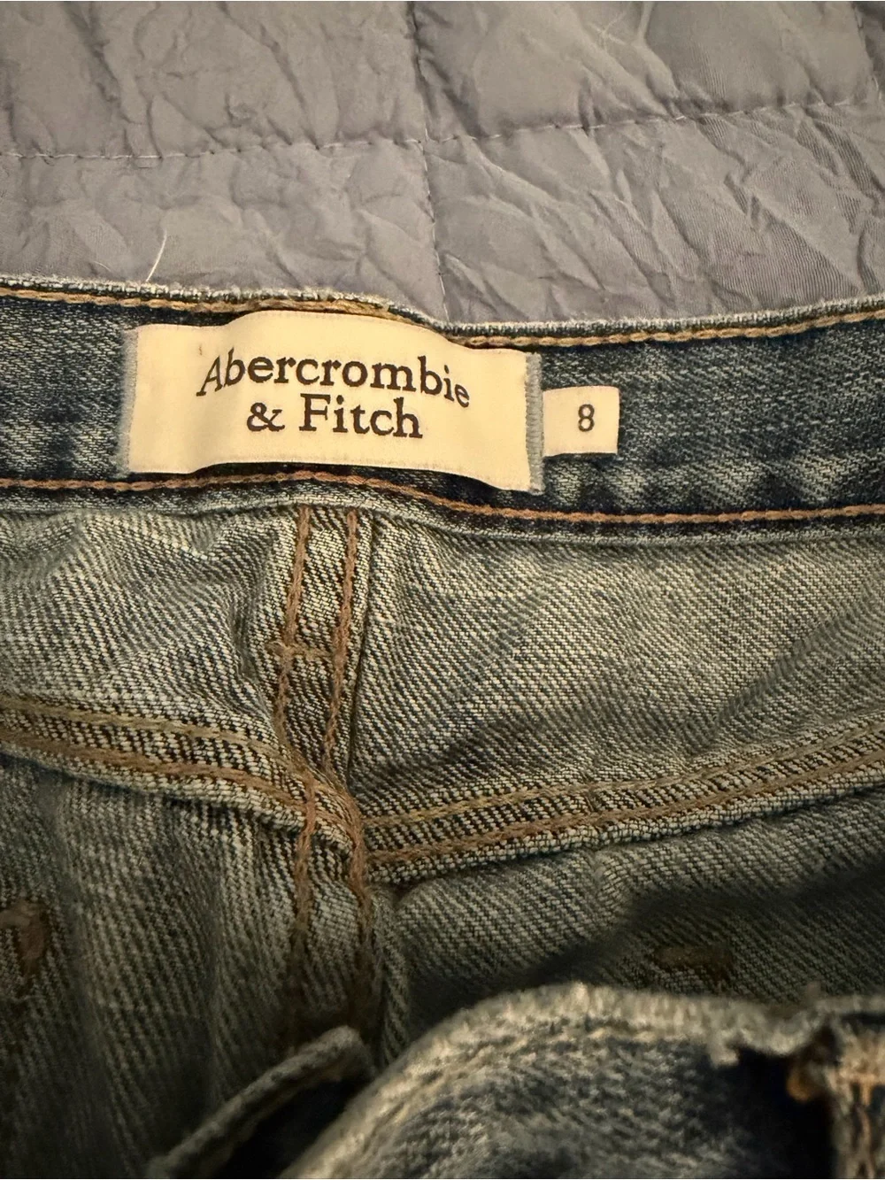 Abercrombie Distressed Light Blue Women’s Jeans Size 8